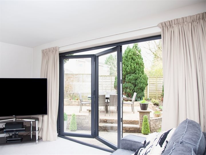 Bifold Doors: the elegance and versatility of them